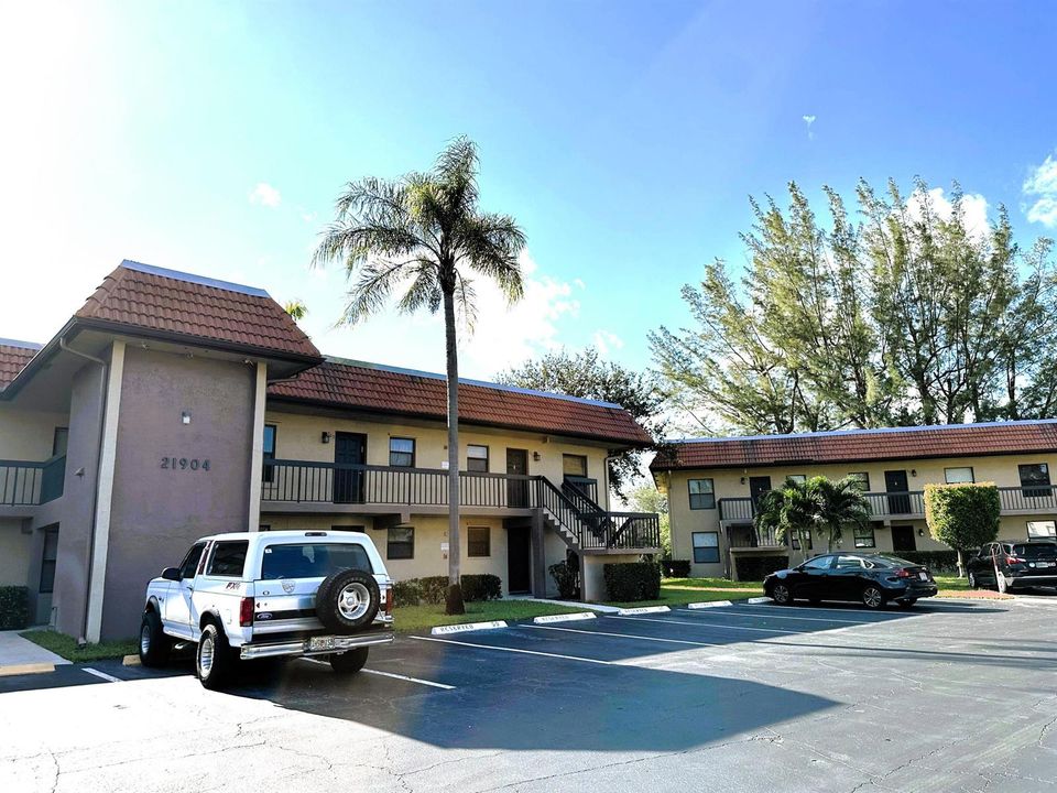21904 LAKE FOREST CIR 106
