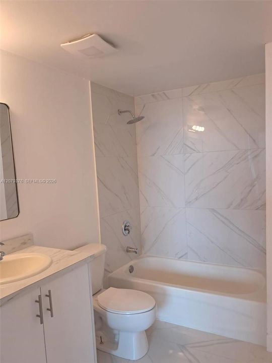 For Rent: $2,600 (1 beds, 1 baths, 718 Square Feet)