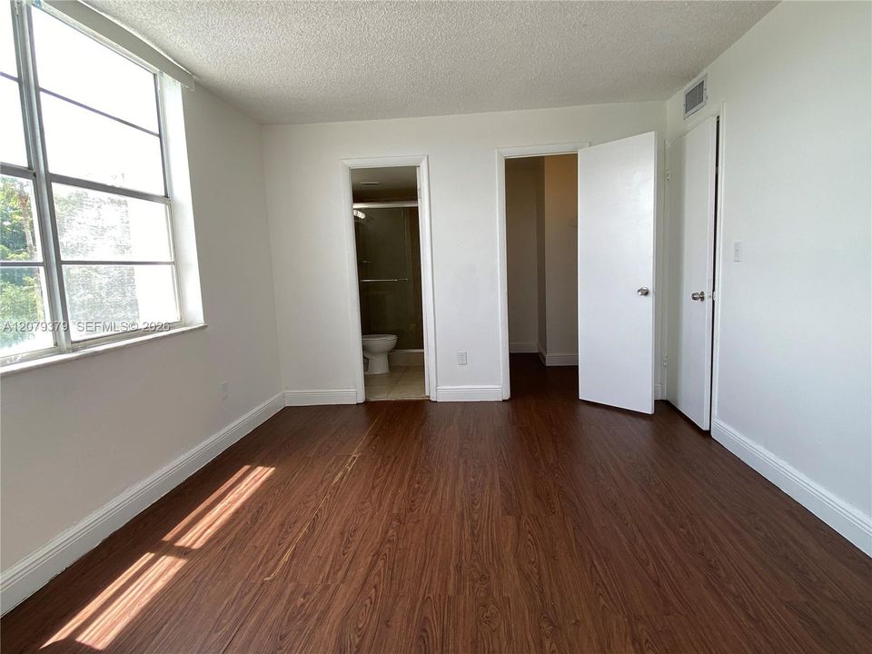 For Rent: $1,890 (2 beds, 2 baths, 1036 Square Feet)