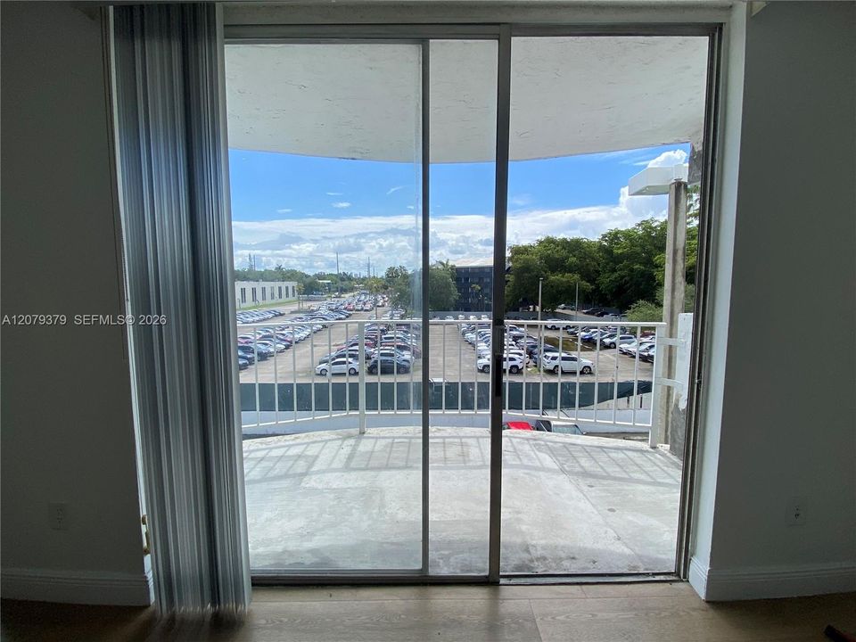 For Rent: $1,890 (2 beds, 2 baths, 1036 Square Feet)