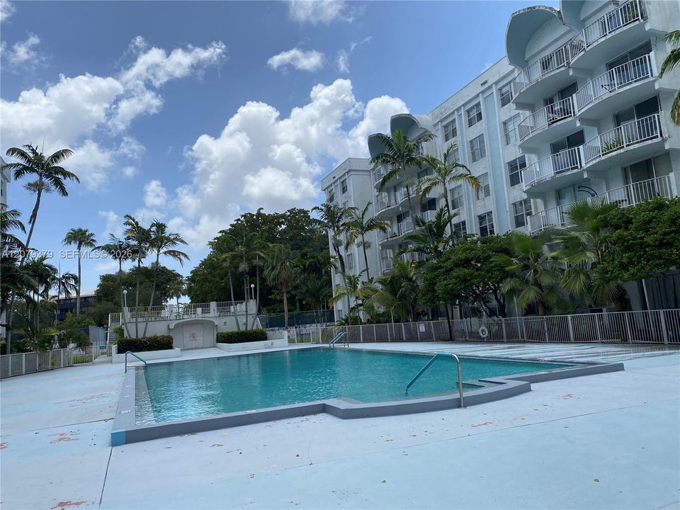 For Rent: $1,890 (2 beds, 2 baths, 1036 Square Feet)
