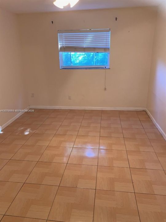 En Venta: $199,990 (2 camas, 2 baños, 950 Pies cuadrados)