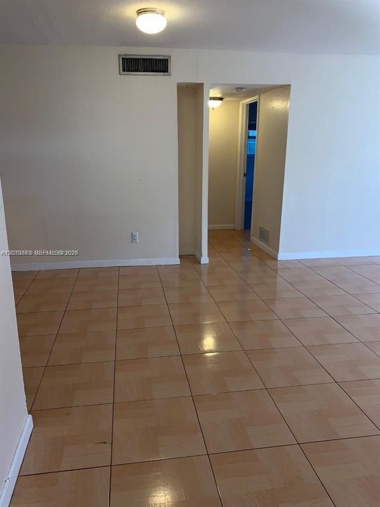 En Venta: $199,990 (2 camas, 2 baños, 950 Pies cuadrados)