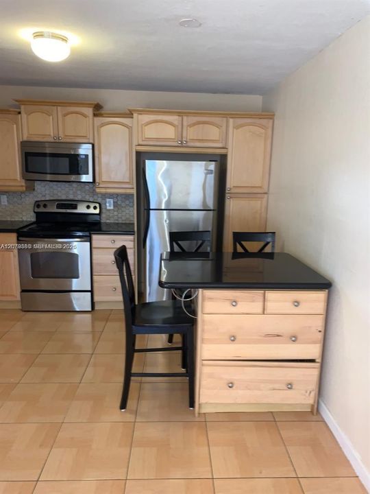 En Venta: $199,990 (2 camas, 2 baños, 950 Pies cuadrados)