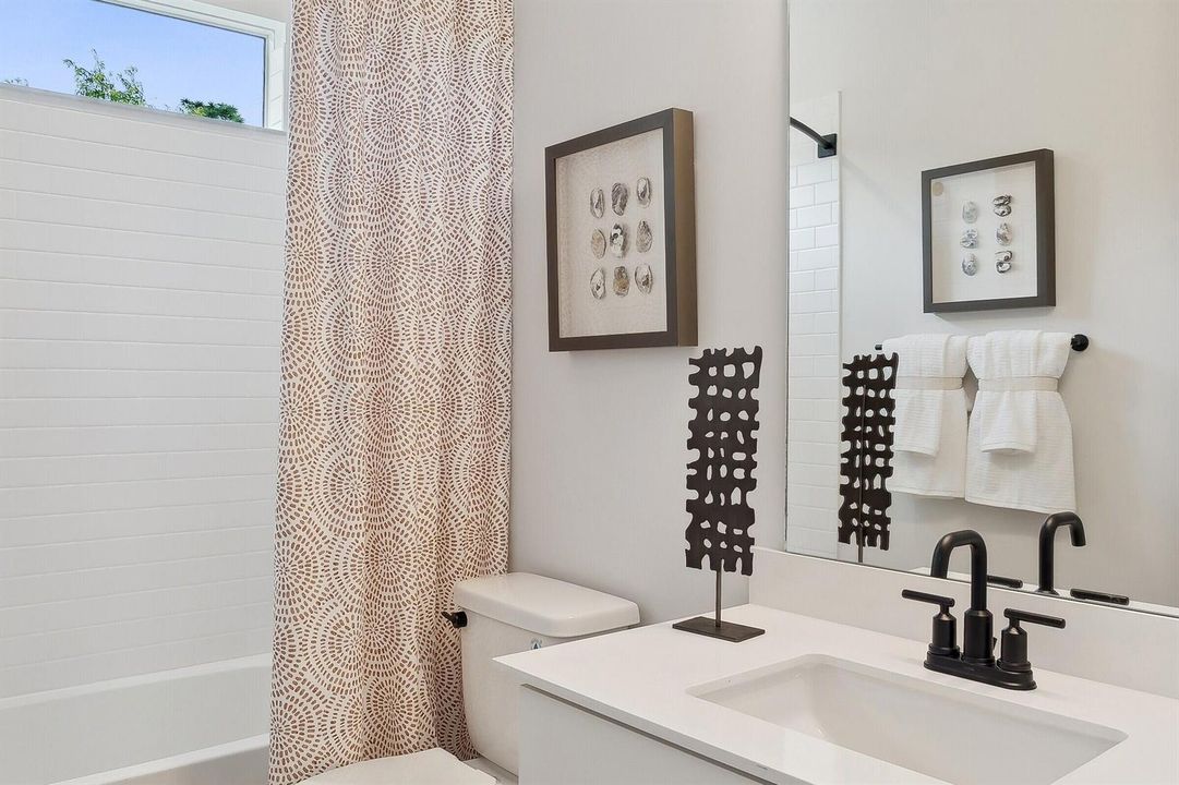Hall Bath 3