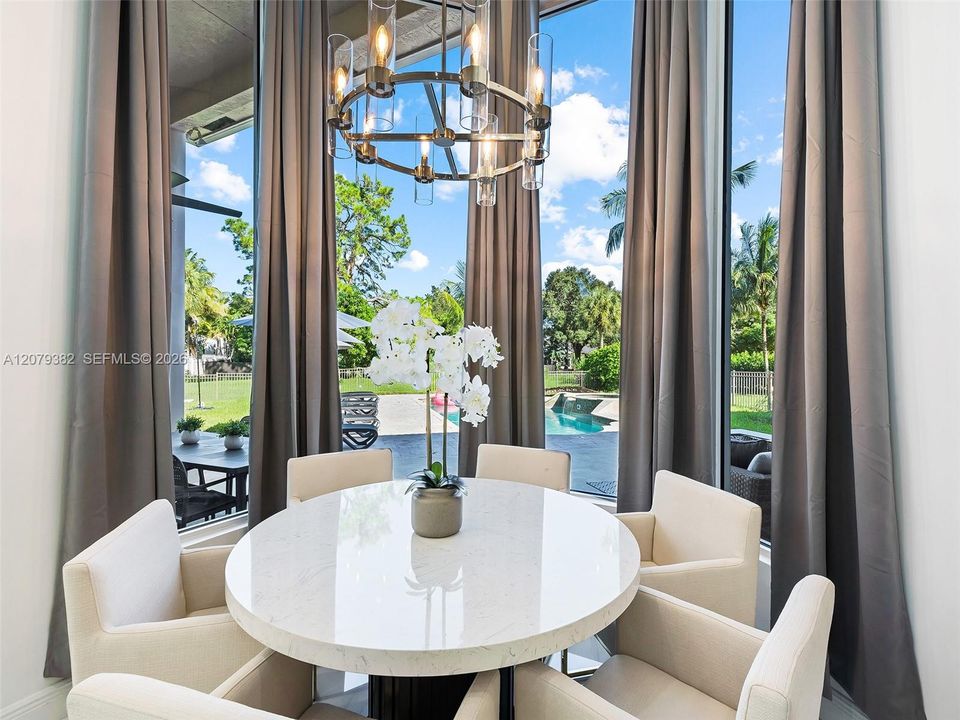For Sale: $2,590,000 (6 beds, 6 baths, 3761 Square Feet)