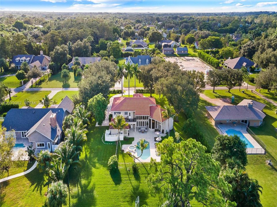 For Sale: $2,590,000 (6 beds, 6 baths, 3761 Square Feet)