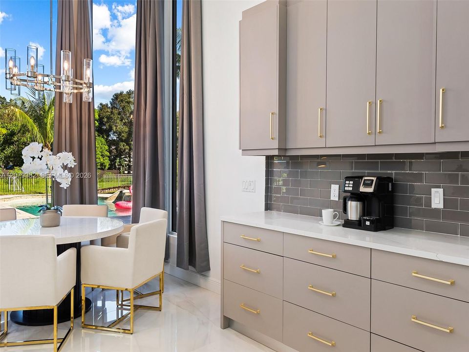 For Sale: $2,590,000 (6 beds, 6 baths, 3761 Square Feet)