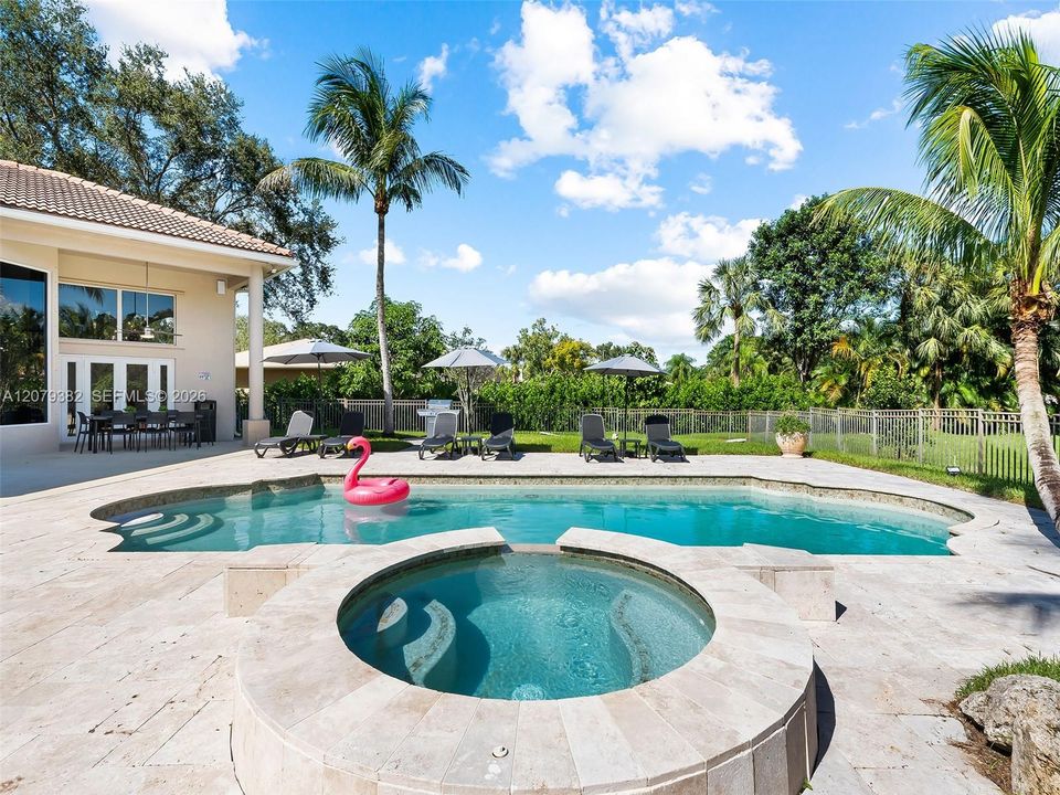 For Sale: $2,590,000 (6 beds, 6 baths, 3761 Square Feet)