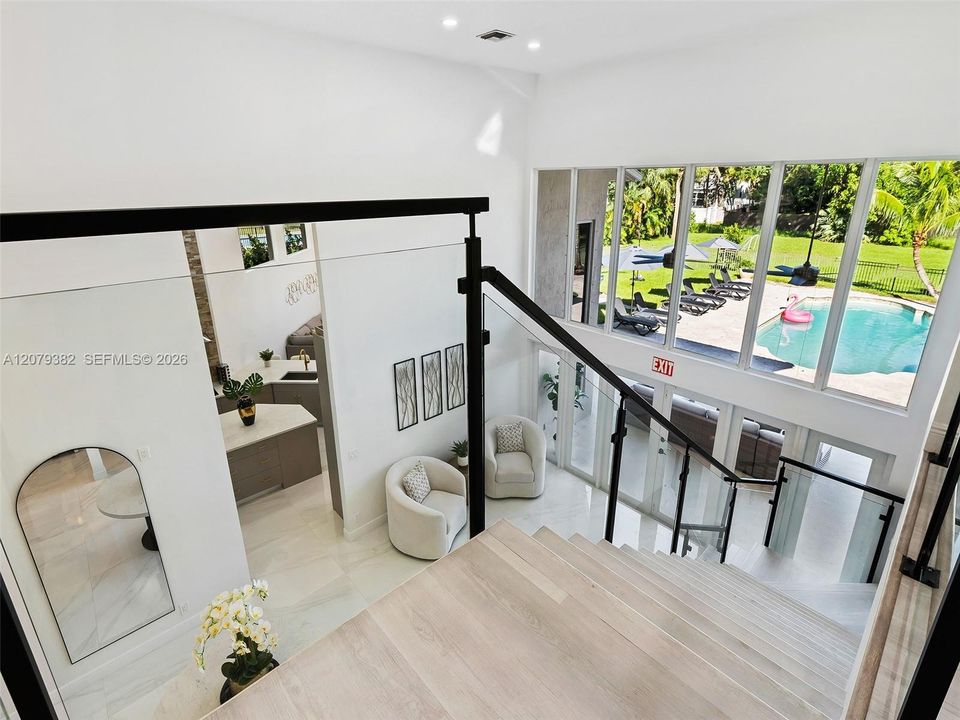 For Sale: $2,590,000 (6 beds, 6 baths, 3761 Square Feet)