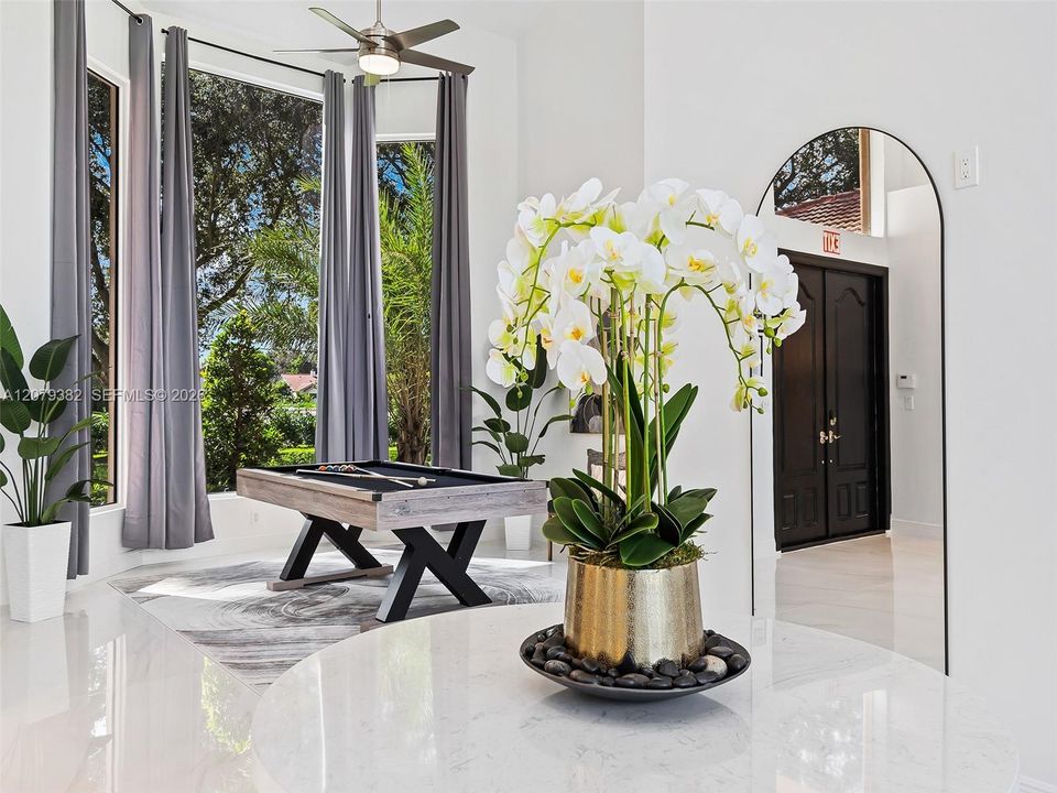 For Sale: $2,590,000 (6 beds, 6 baths, 3761 Square Feet)