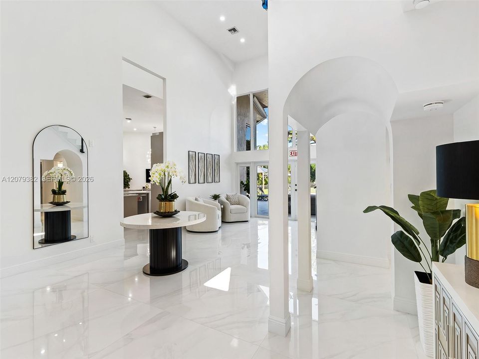 For Sale: $2,590,000 (6 beds, 6 baths, 3761 Square Feet)