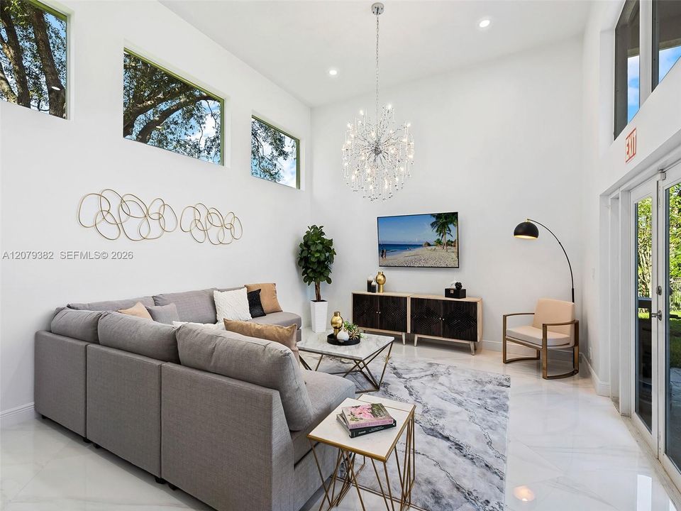 For Sale: $2,590,000 (6 beds, 6 baths, 3761 Square Feet)