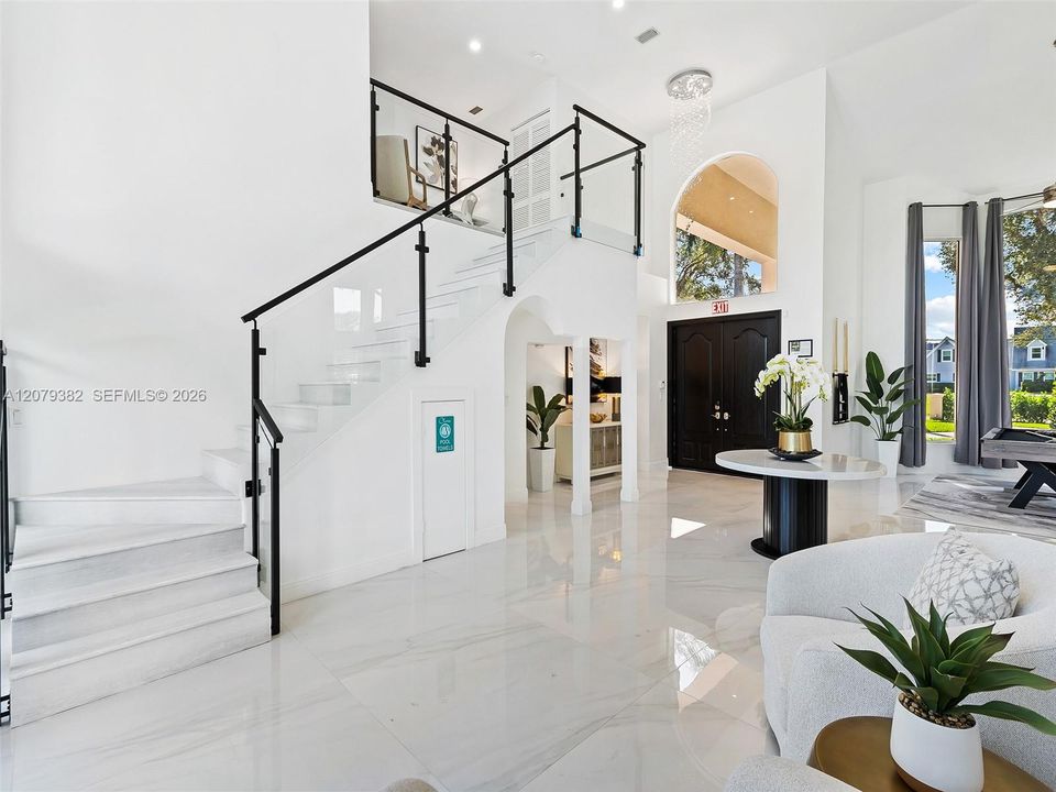 For Sale: $2,590,000 (6 beds, 6 baths, 3761 Square Feet)