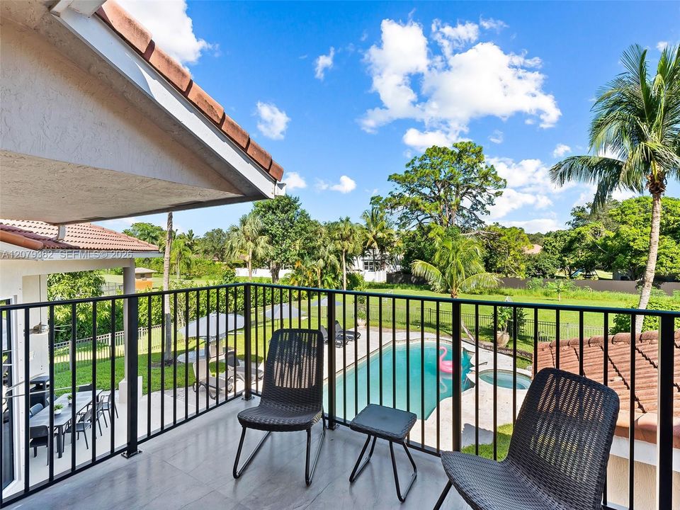 For Sale: $2,590,000 (6 beds, 6 baths, 3761 Square Feet)