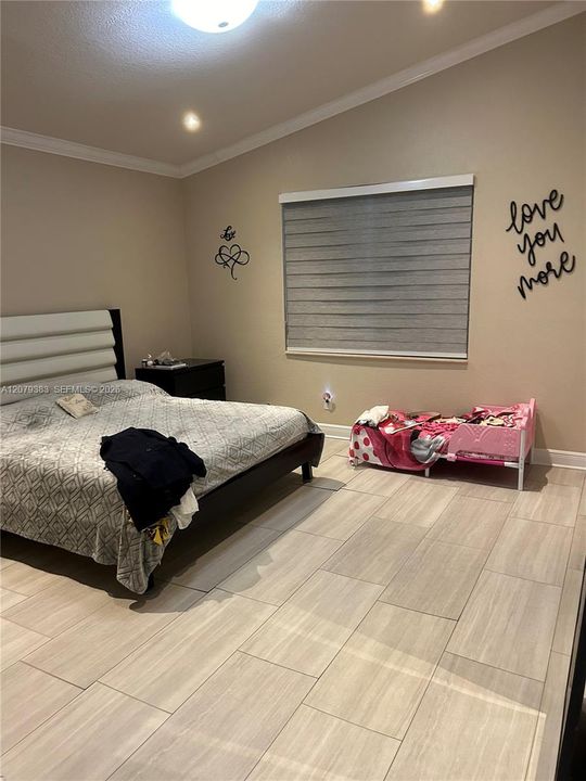 For Rent: $3,800 (2 beds, 2 baths, 1561 Square Feet)