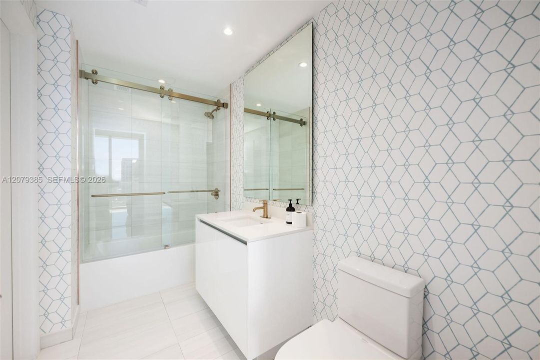 En Venta: $1,599,000 (2 camas, 2 baños, 845 Pies cuadrados)