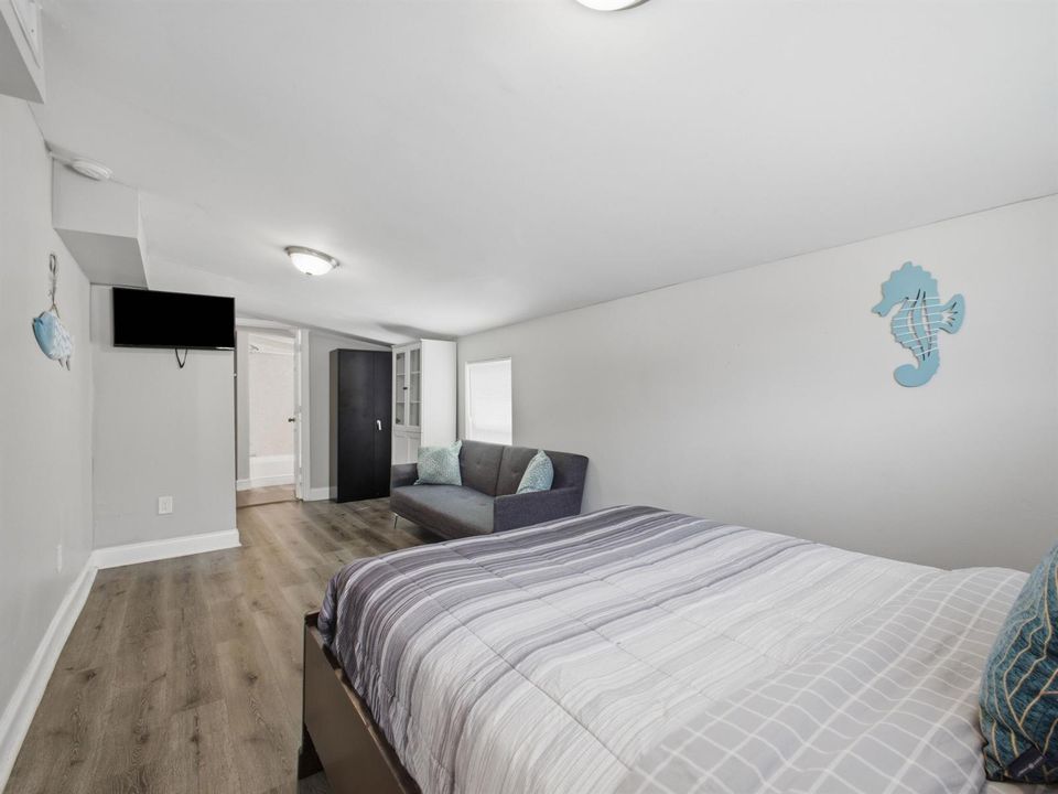 Primary_Bedroom_2