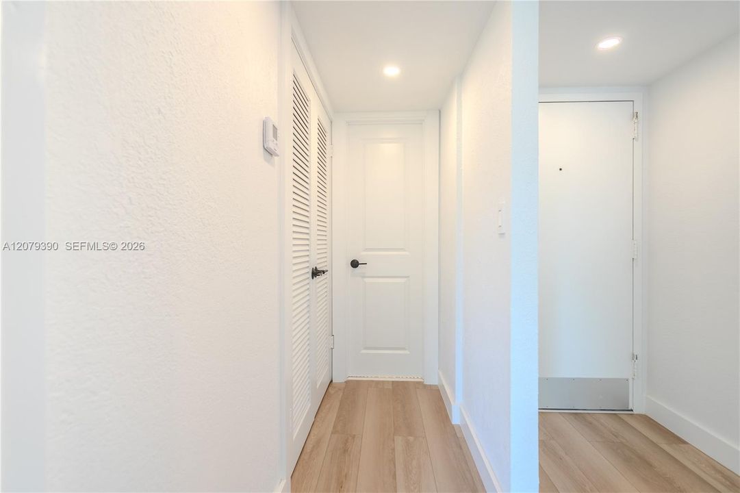 For Rent: $2,150 (1 beds, 1 baths, 780 Square Feet)