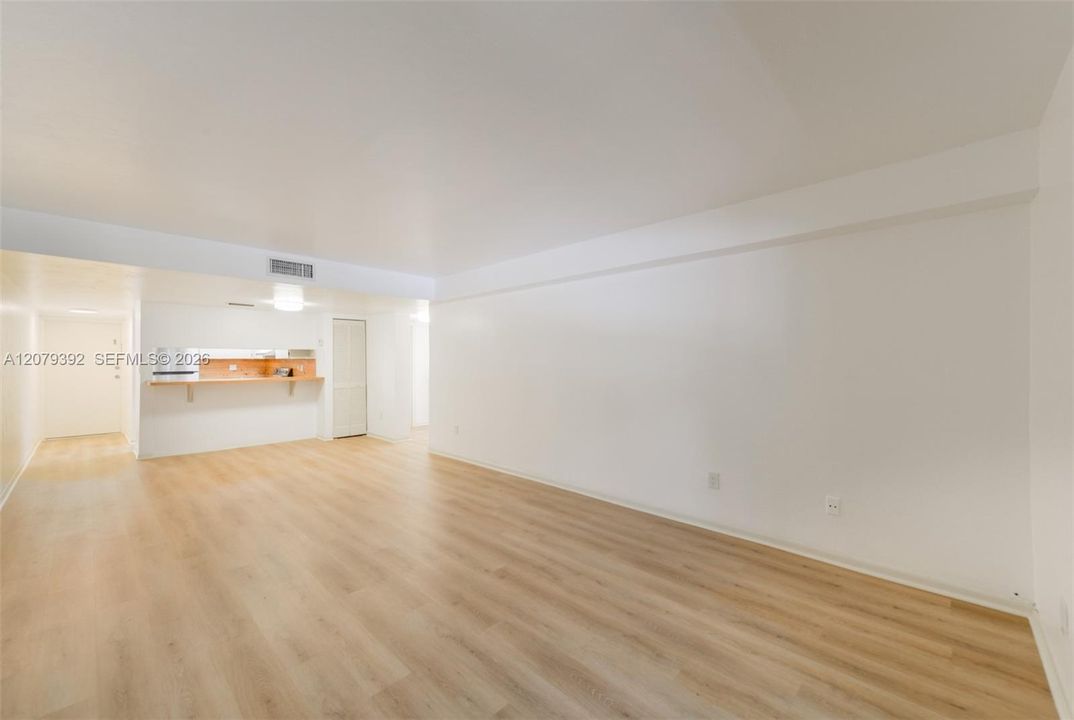 For Rent: $2,900 (2 beds, 2 baths, 954 Square Feet)