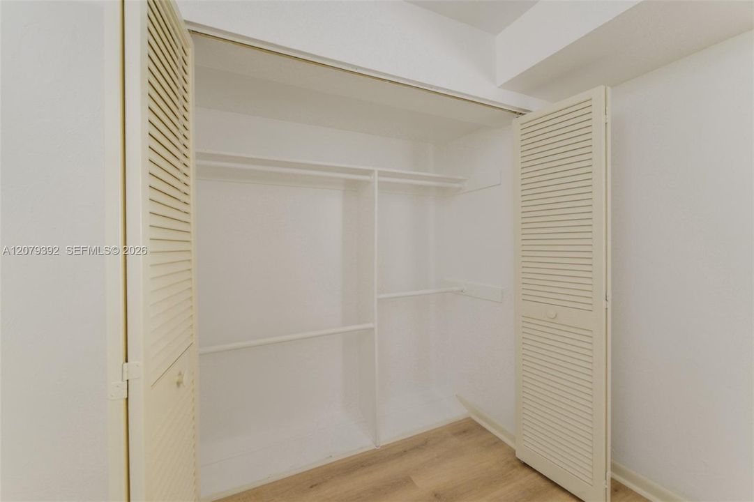 For Rent: $2,900 (2 beds, 2 baths, 954 Square Feet)