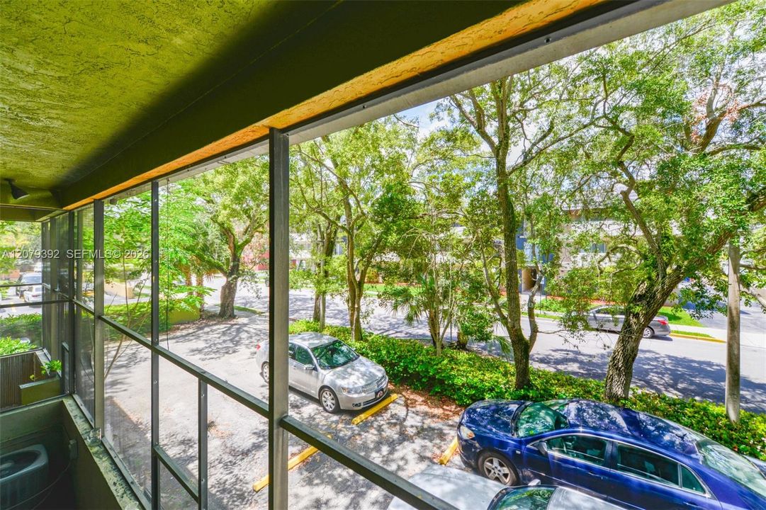 For Rent: $2,900 (2 beds, 2 baths, 954 Square Feet)