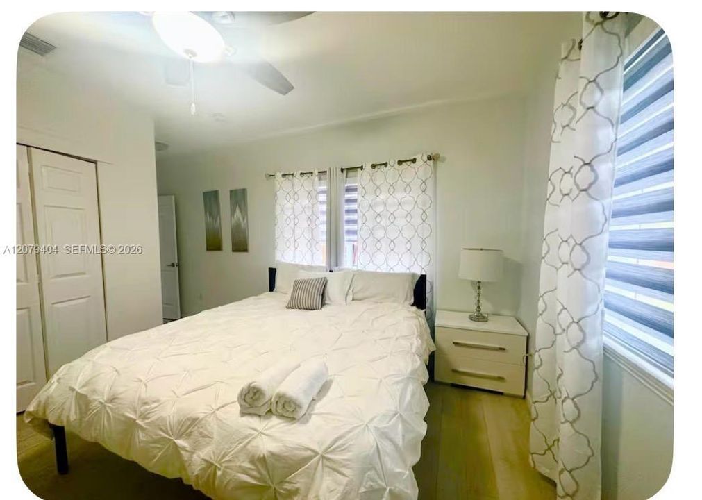 For Rent: $3,500 (3 beds, 2 baths, 3078 Square Feet)