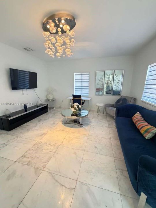 For Rent: $3,500 (3 beds, 2 baths, 3078 Square Feet)