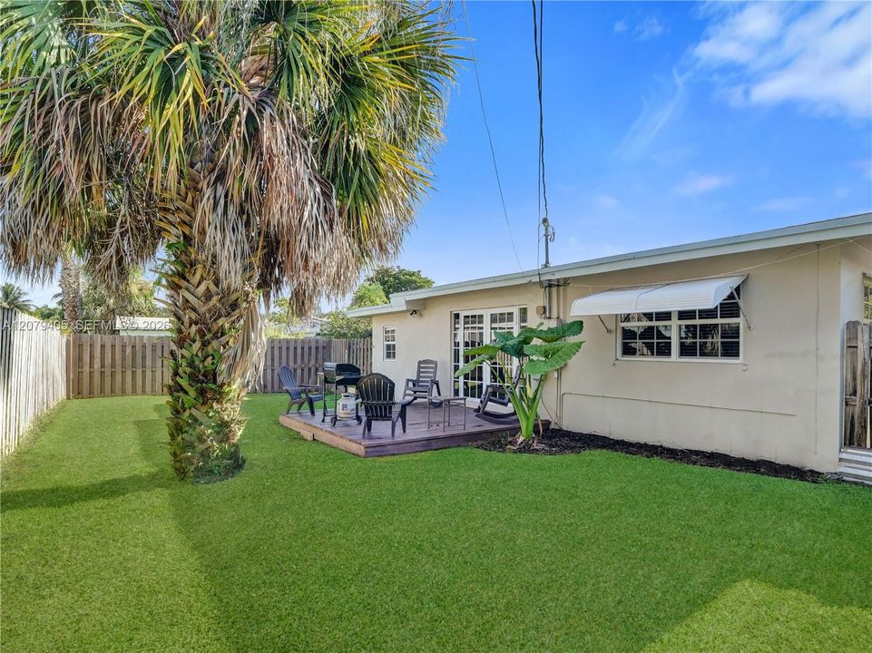 For Sale: $439,900 (3 beds, 1 baths, 1092 Square Feet)