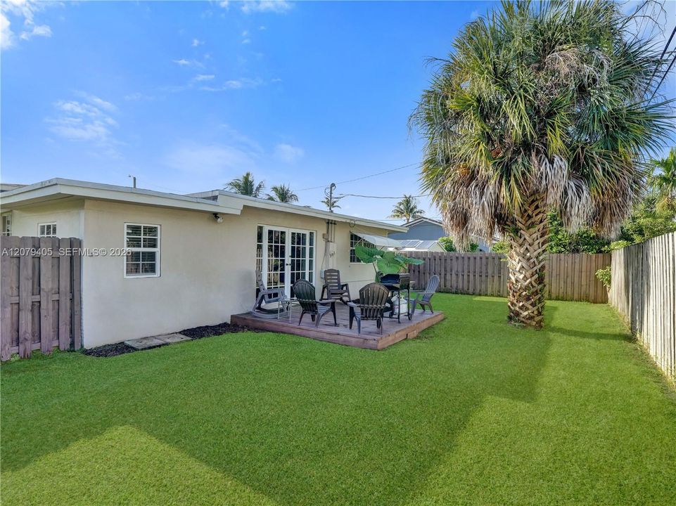 For Sale: $439,900 (3 beds, 1 baths, 1092 Square Feet)