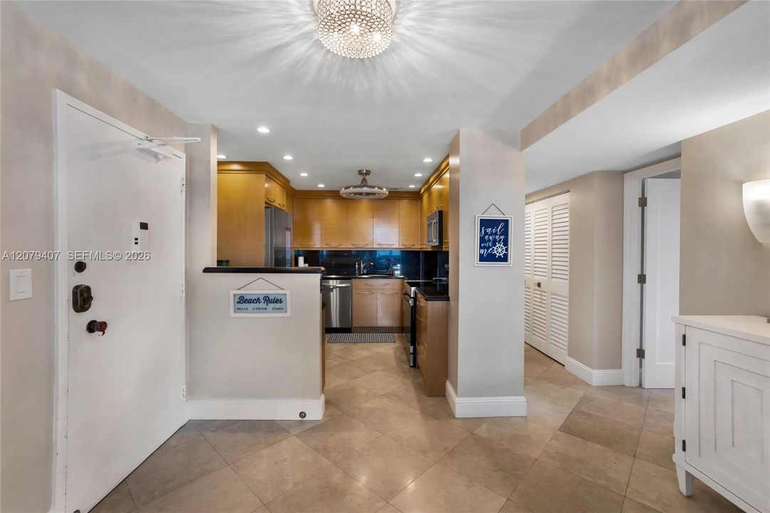 En Venta: $699,000 (3 camas, 2 baños, 1780 Pies cuadrados)