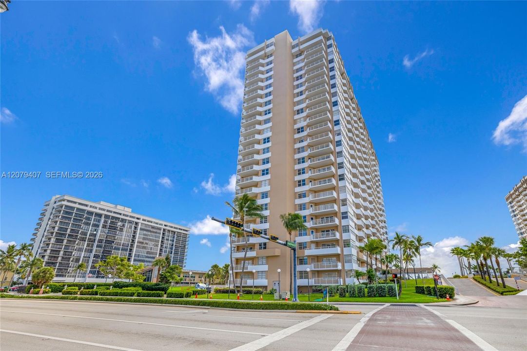 En Venta: $699,000 (3 camas, 2 baños, 1780 Pies cuadrados)