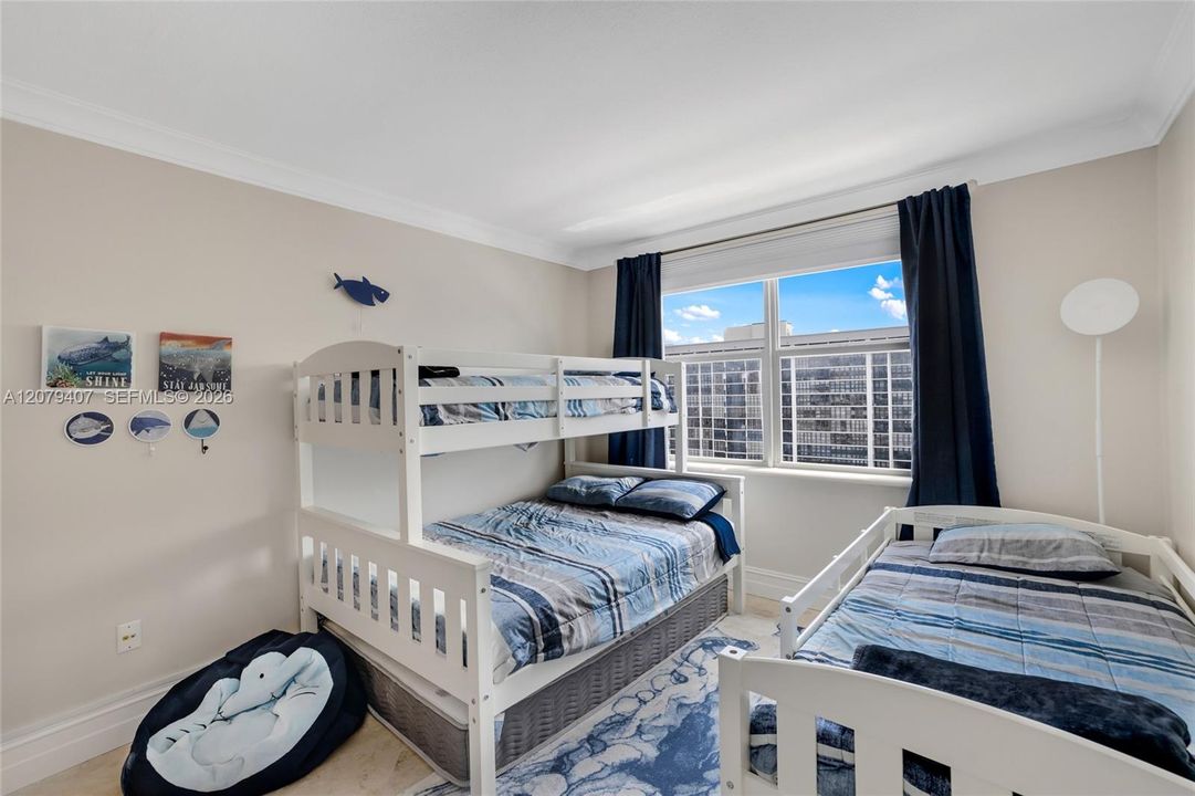 En Venta: $699,000 (3 camas, 2 baños, 1780 Pies cuadrados)
