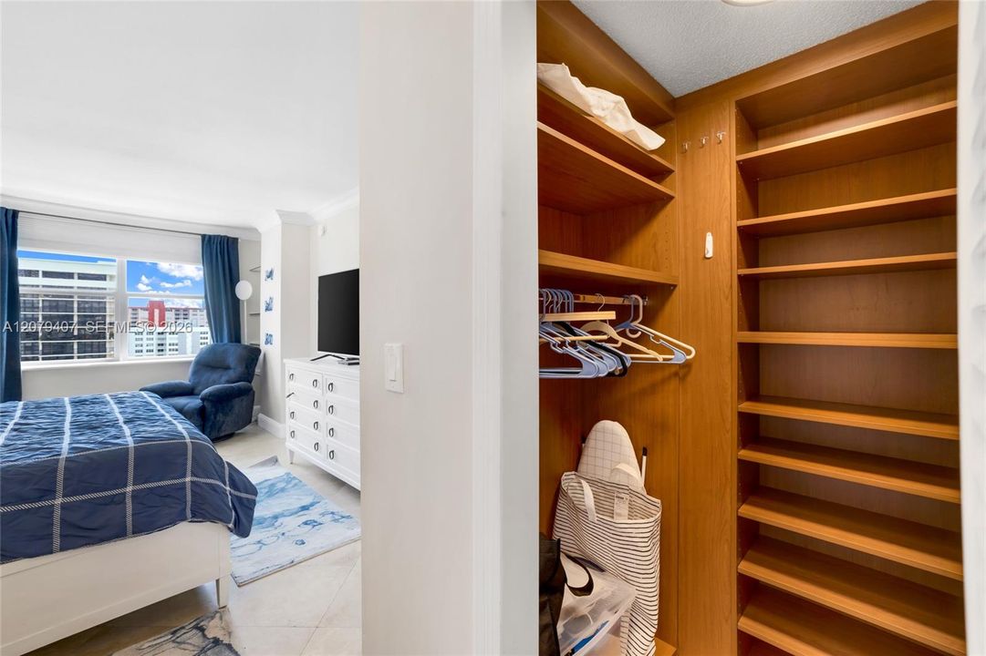 En Venta: $699,000 (3 camas, 2 baños, 1780 Pies cuadrados)