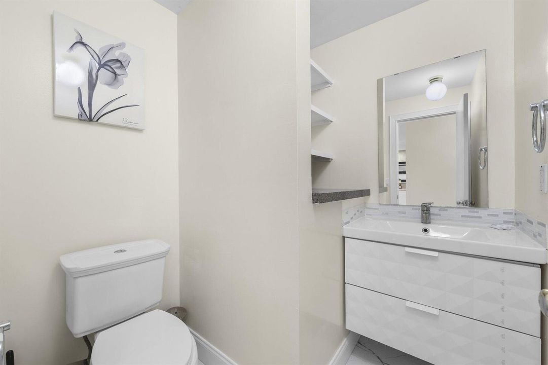 4406 Southwest 35th Avenue - 3.jpg-SMALL