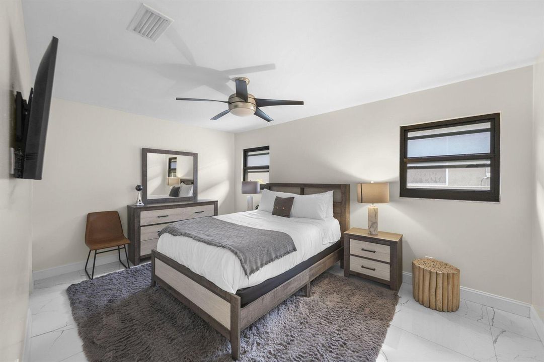 4406 Southwest 35th Avenue - 8.jpg-SMALL