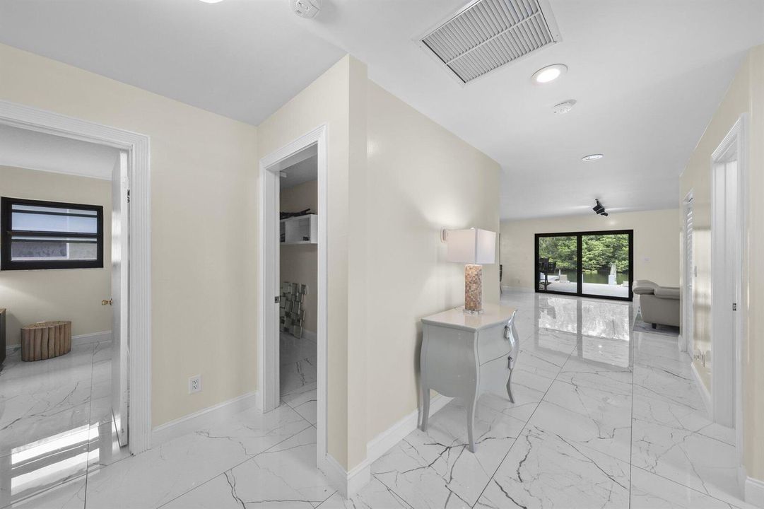 4406 Southwest 35th Avenue - 4.jpg-SMALL