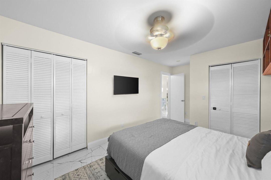 4406 Southwest 35th Avenue - 7.jpg-SMALL