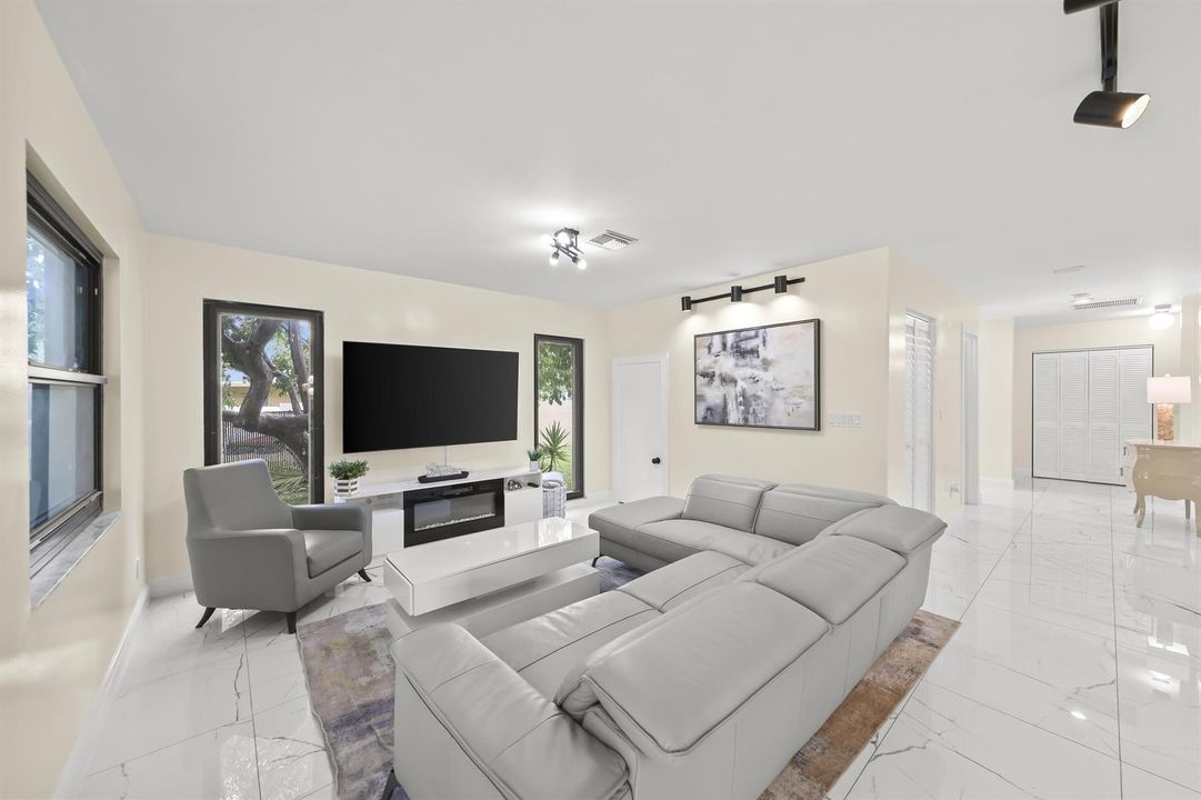 4406 SW 35th Ave - 12.jpg-FULL