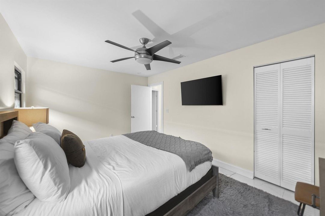 4406 Southwest 35th Avenue - 9.jpg-SMALL