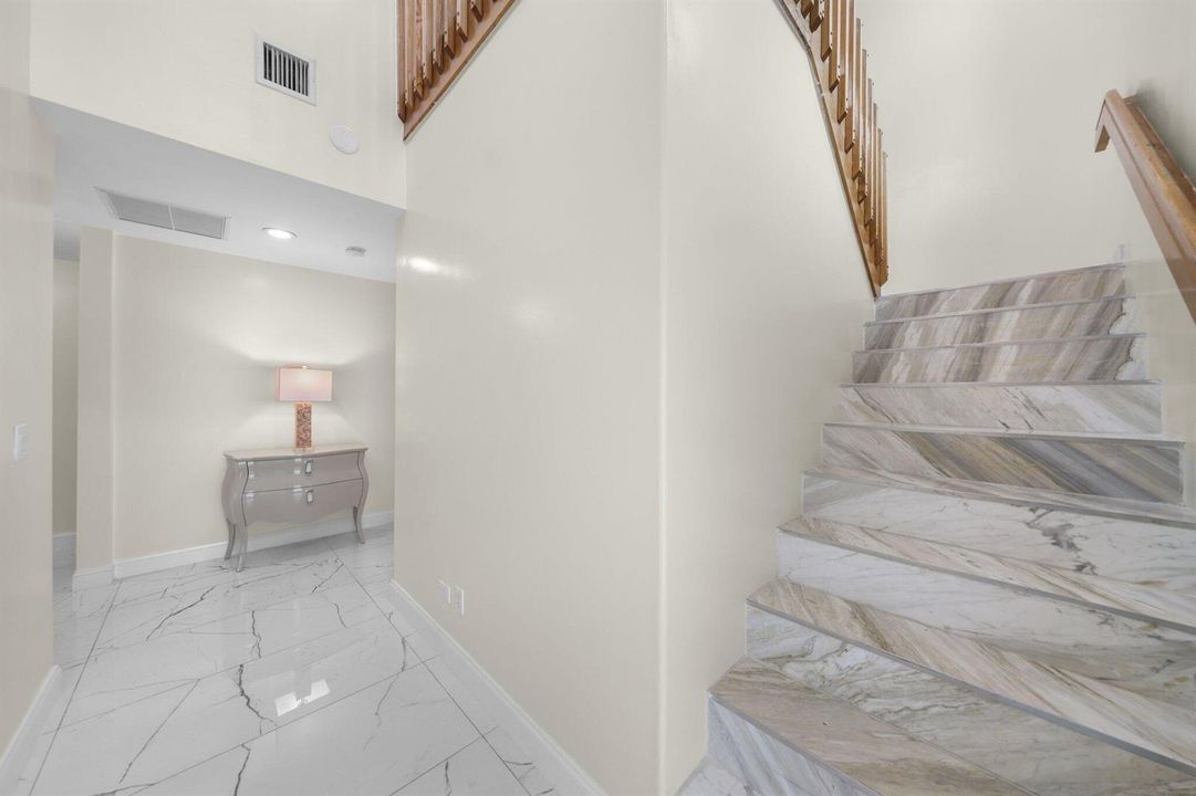 4406 Southwest 35th Avenue - 1.jpg-SMALL