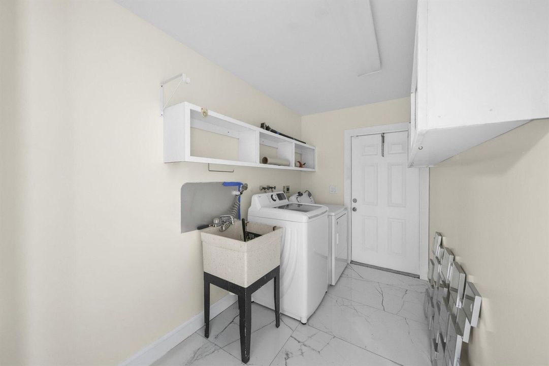 4406 Southwest 35th Avenue - 11.jpg-SMAL