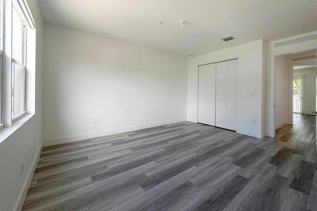 10 Primary Bedroom 1