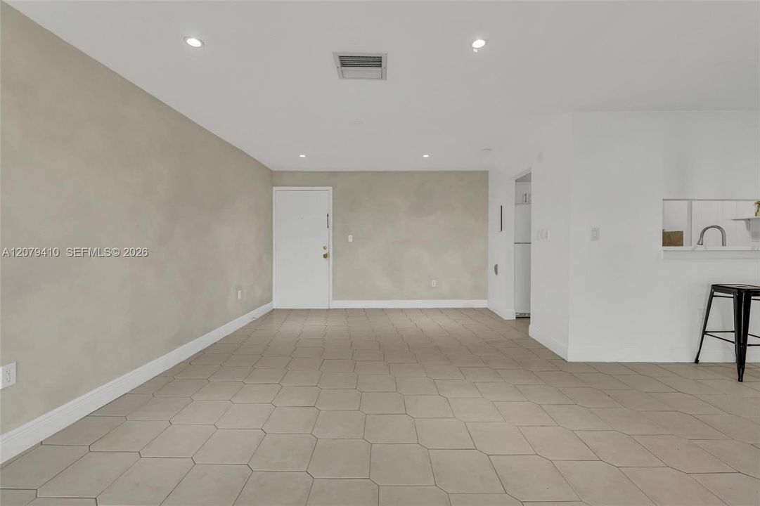 В аренду: $2,600 (3 спален, 2 ванн, 1170 Квадратных фут)