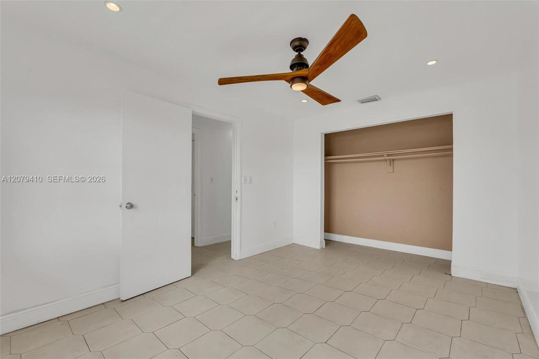 В аренду: $2,600 (3 спален, 2 ванн, 1170 Квадратных фут)