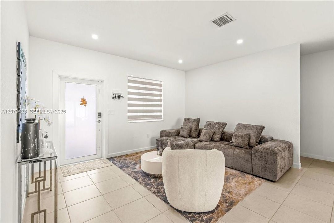 For Sale: $1,375,000 (5 beds, 4 baths, 2838 Square Feet)