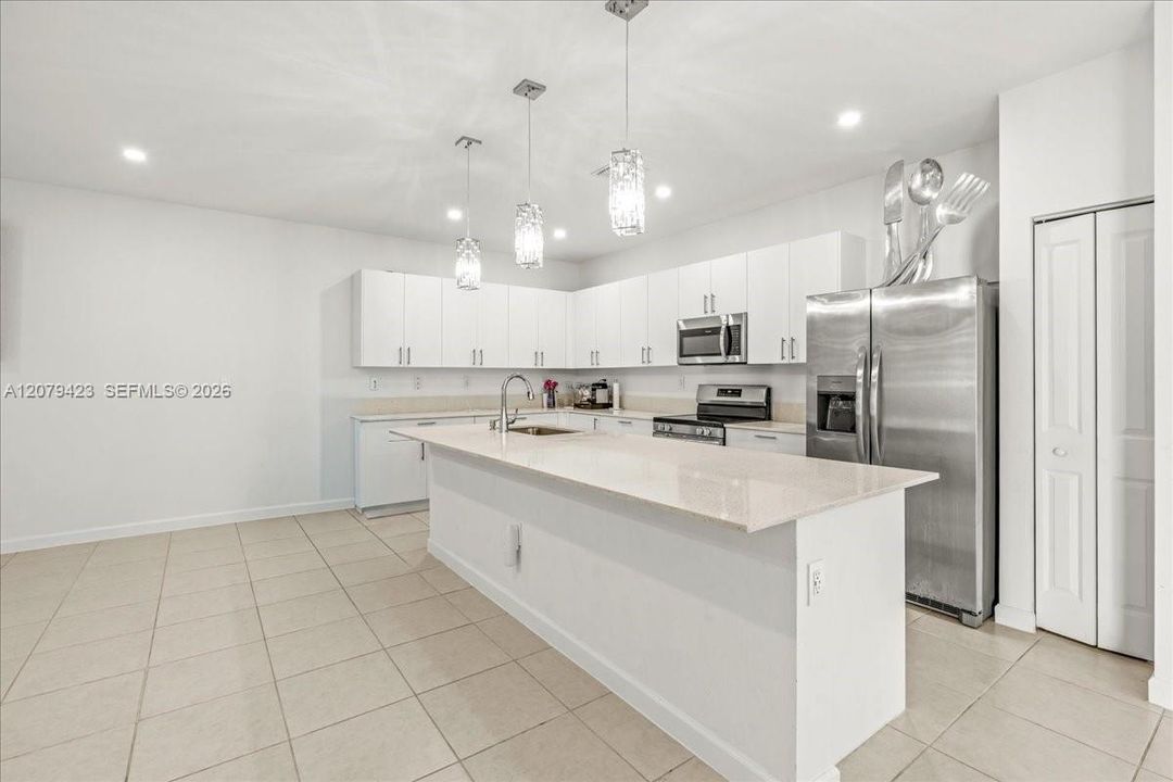For Sale: $1,375,000 (5 beds, 4 baths, 2838 Square Feet)