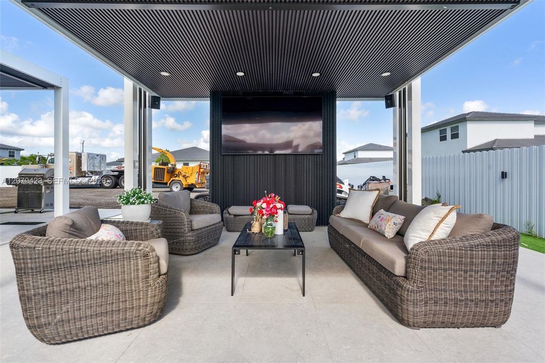 For Sale: $1,375,000 (5 beds, 4 baths, 2838 Square Feet)