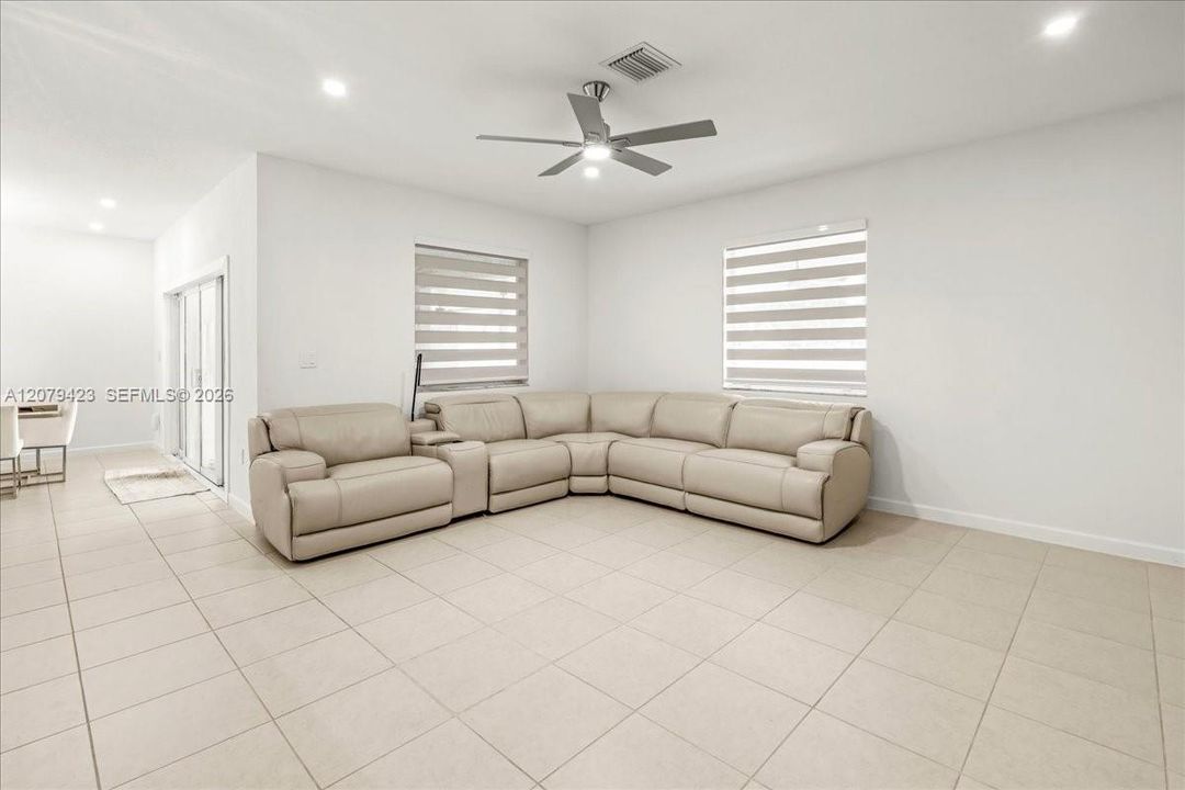 For Sale: $1,375,000 (5 beds, 4 baths, 2838 Square Feet)