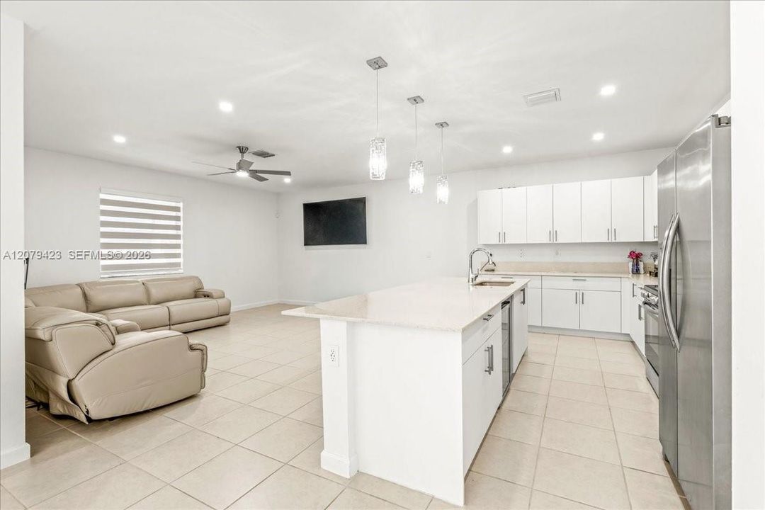For Sale: $1,375,000 (5 beds, 4 baths, 2838 Square Feet)